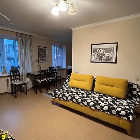 Apartment On Knyahyni Ol'Hy Street Ривне Екстериор снимка